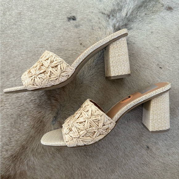 DV Dolce Vita Honey Sandals 7 NWOB - Picture 2 of 5